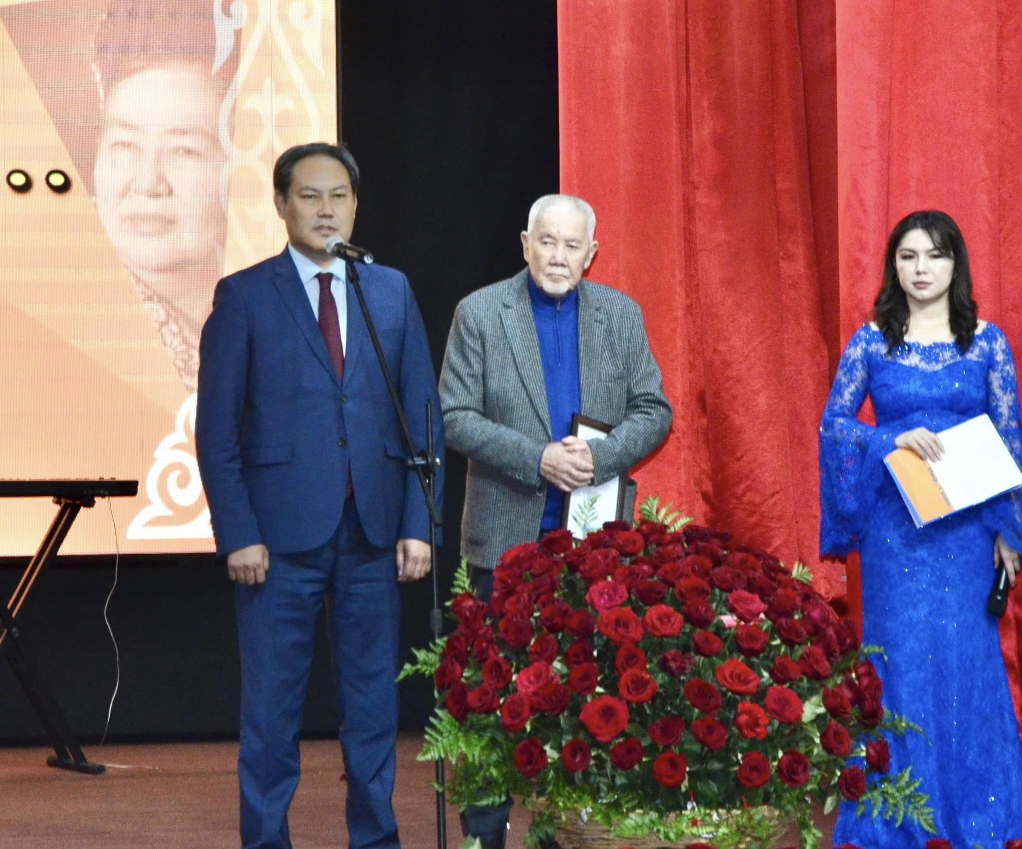 В  Кызылорде прошел вечер памяти народной артистки СССР и КазССР Сабиры Майкановой