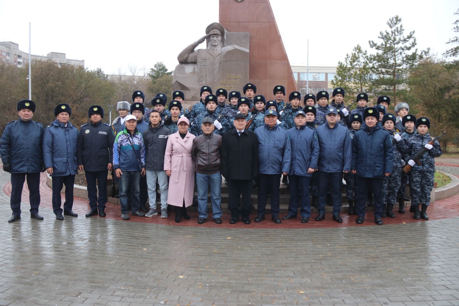 Молодые сотрудники приняли присягу