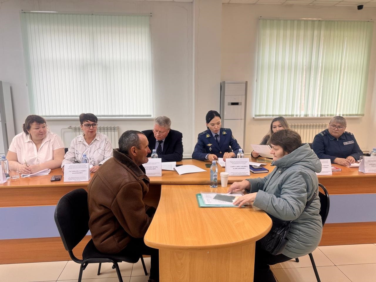 Прием лиц с неурегулированным статусом прошел в Павлодаре