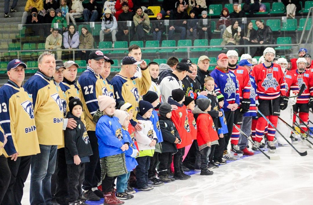 Состоялось официальное открытие нового сезона Костанайской любительской хоккейной лиги.