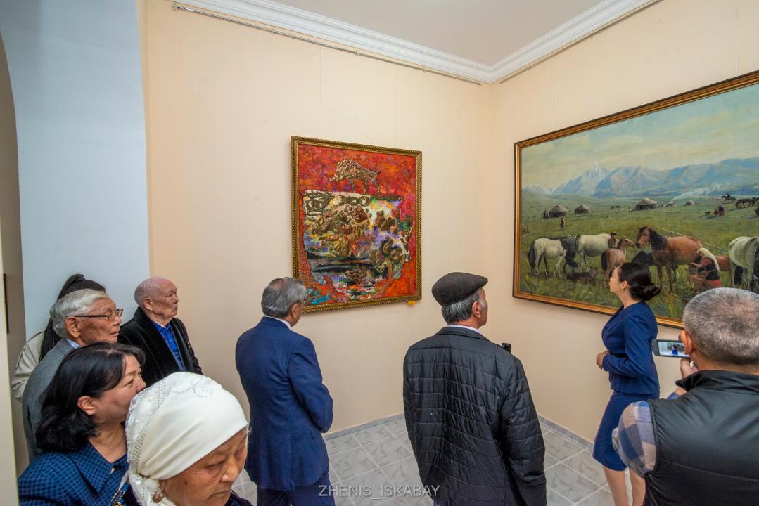 На выставке в художественной галерее