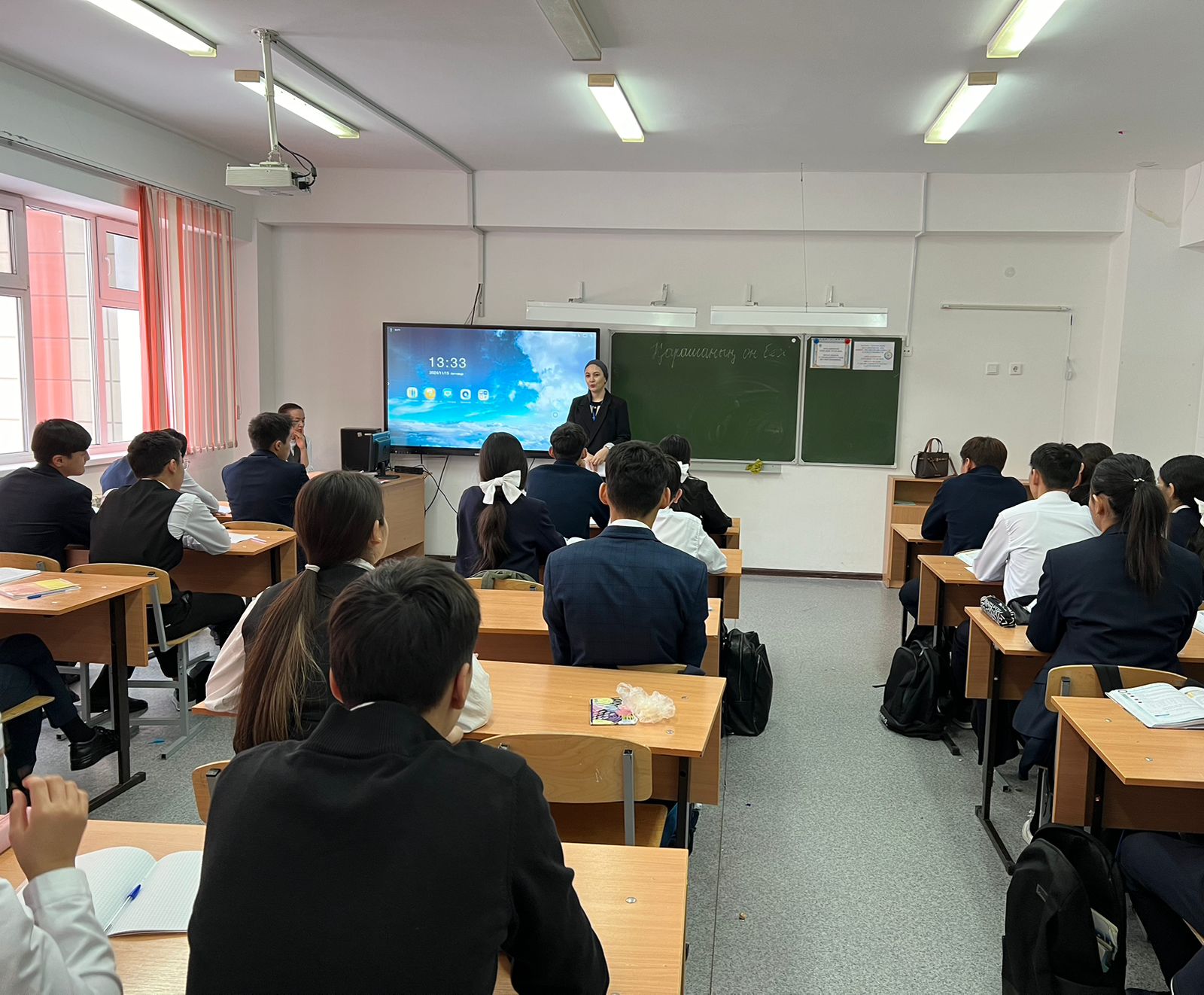 The chief specialist of the Aktobe department of the Zhaiyk-Caspian basin inspection visited the Secondary school-gymnasium №21
