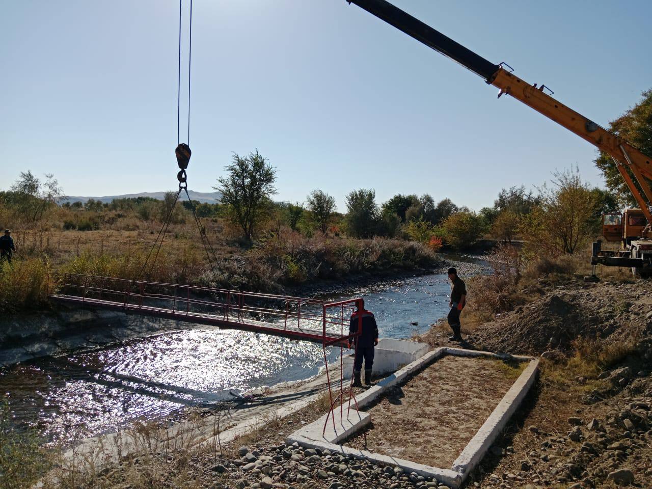 Жетісу облысы бойынша «Қазсушар» филиалы су тасқыны кезеңіне дайындық аясында инертті және жанар-жағармай материалдарын дайындап, бөгеттерді қалпына келтіру және каналдарды механикалық тазарту жұмыстарын жүргізуде