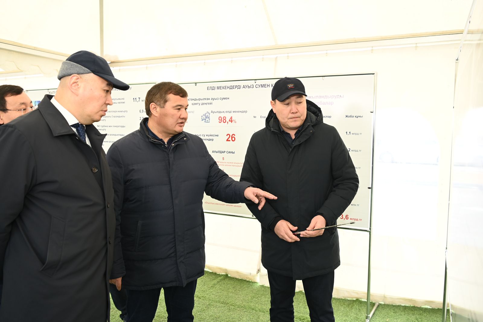 Канат Шарлапаев посетил промышленные предприятия и стройплощадки Кызылординской области