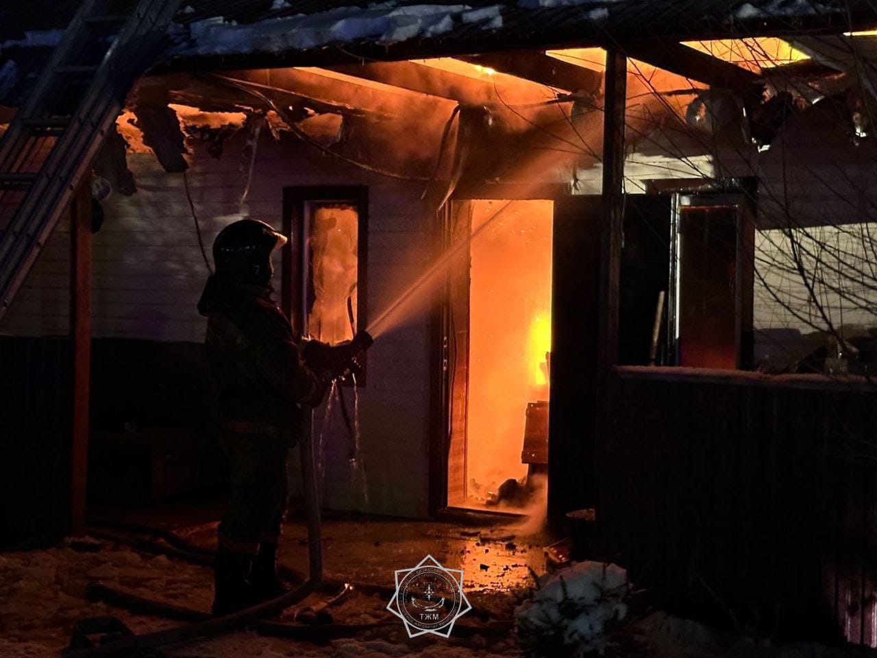 ШҚО өрт сөндірушілері саунадағы өртті сөндірді