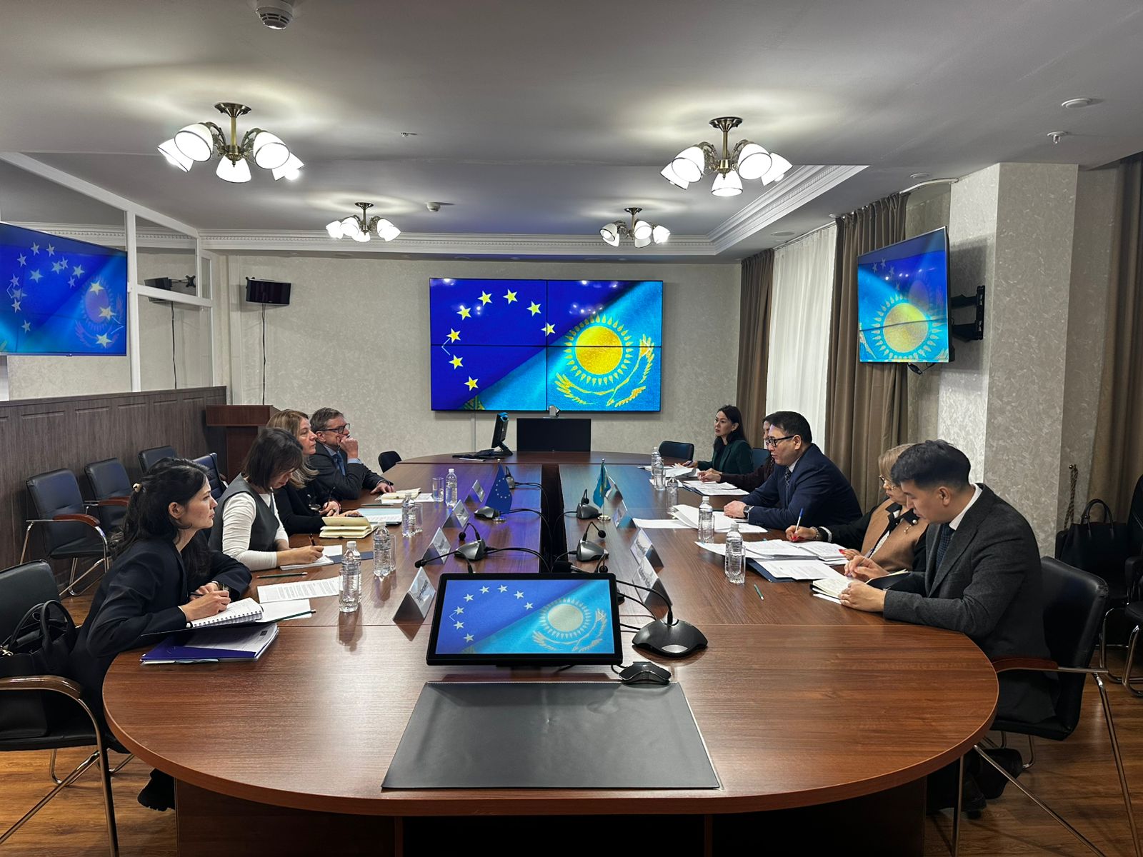 Еуропалық Одақтың Қазақстан Республикасындағы Төтенше және Өкілетті Елшісімен сауда-экономикалық даму мәселелері талқыланды