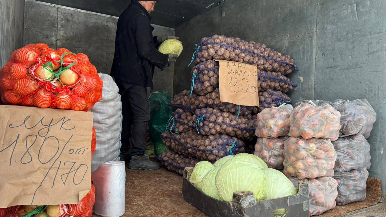 На ярмарках началась продажа продуктов из стабилизационного фонда