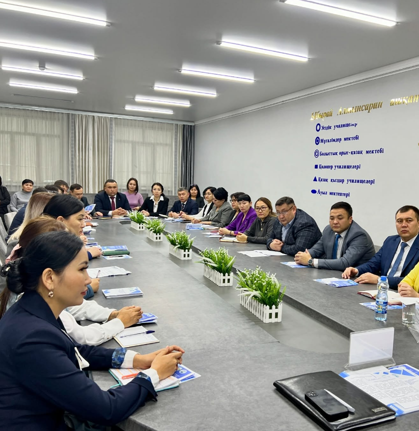 ⚡️Республикалық кадрлық резервке енген педагогтермен кездесу өтті