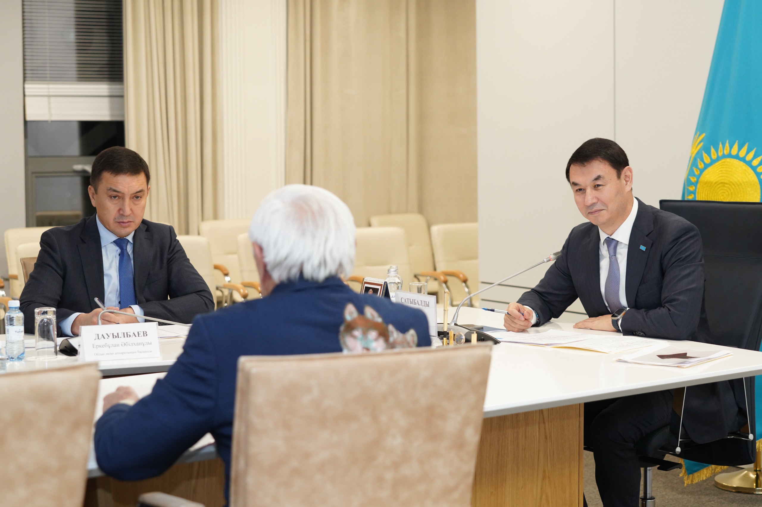 ДАРХАН САТЫБАЛДЫ КЕЗЕКТІ РЕТ ЖЕКЕ ҚАБЫЛДАУ ӨТКІЗДІ