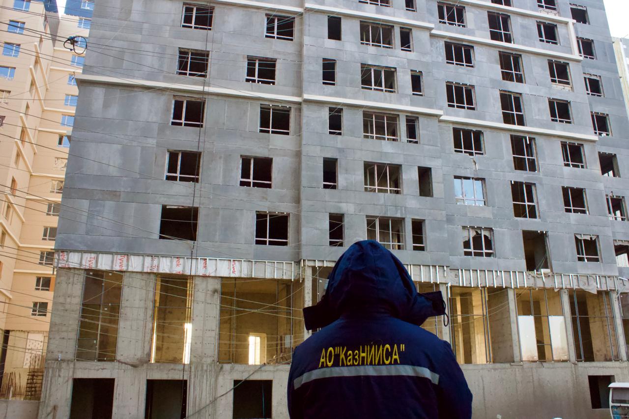 Безопасность при землетрясениях: АО «КазНИИСА» тестирует жилой дом на нагрузки до 9 баллов