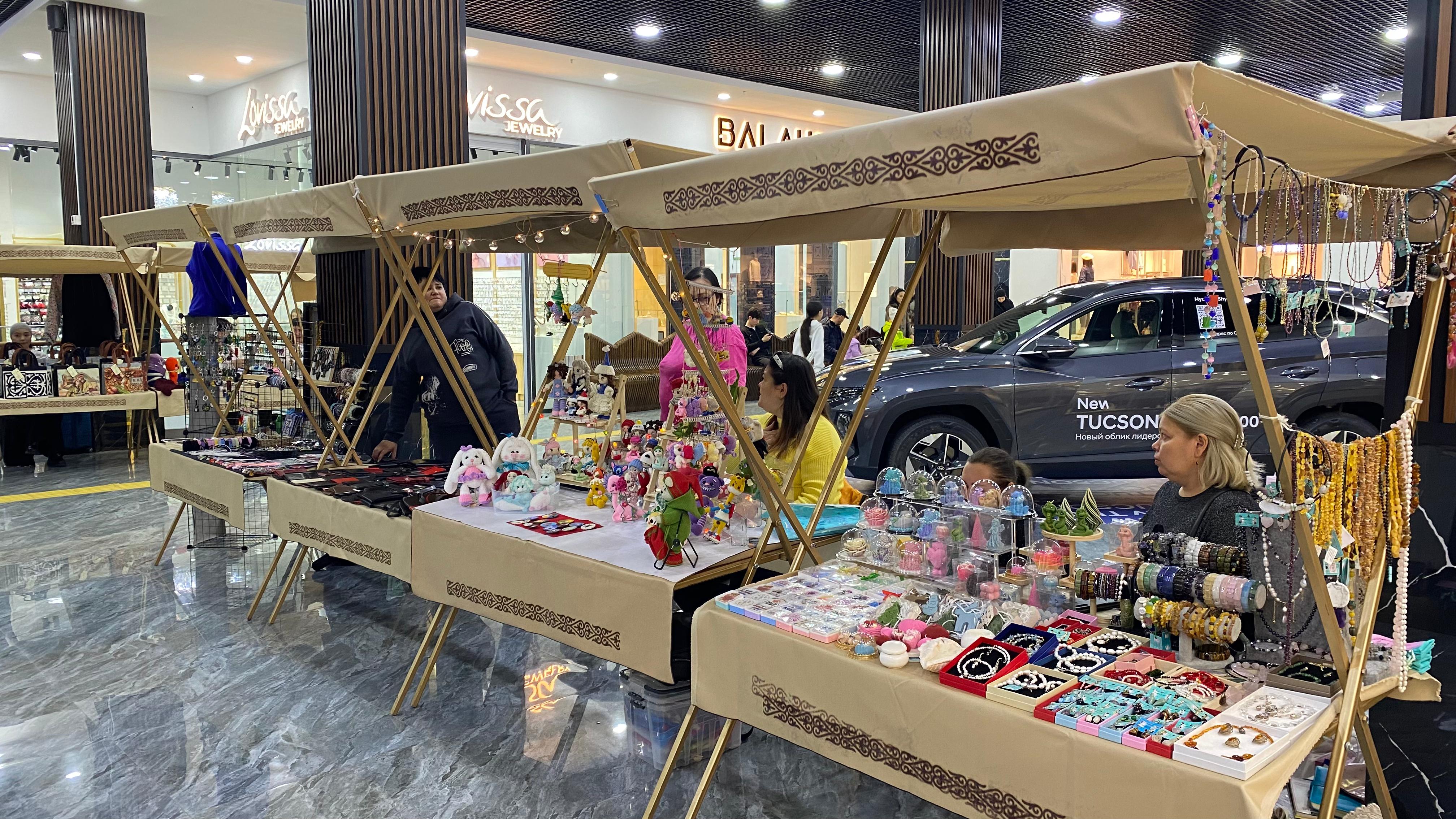 КРЕАТИВТІ ИНДУСТРИЯ ӨКІЛДЕРІН ҚОЛДАУ МАҚСАТЫНДА ЖӘРМЕҢКЕ ҰЙЫМДАСТЫРЫЛДЫ