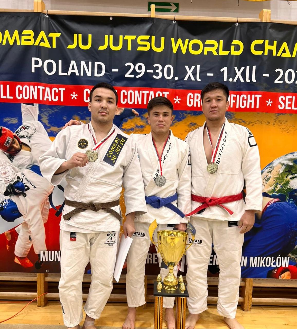 Сотрудники МЧС стали чемпионами мира по джиу-джитсу