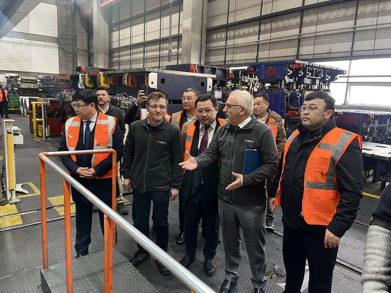 ТҮРКІСТАНДЫҚ ДЕЛЕГАЦИЯ ТҮРКИЯ МЕМЛЕКЕТІНІҢ ИНВЕСТОРЛАРЫМЕН КЕЛІССӨЗ ЖҮРГІЗУДЕ