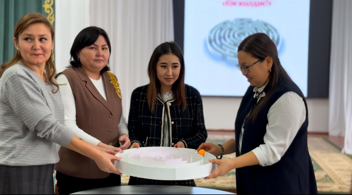 Орыс сыныптарына сабақ беретін қазақ тілі мен әдебиеті пәні мұғалімдері арасында «Орыс сыныптарында қазақ тілін оқытуда түрлі инновациялық технологияларды қолданудың тиімділігі (оқу сауаттылығы, сөйлеу мәдениетін қалыптастыру)» шеберлік сыныптары өтті.