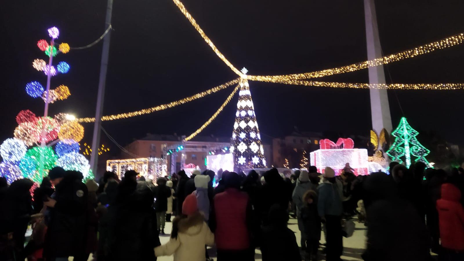 Қарағандының бас шыршасының шамдары жағылды