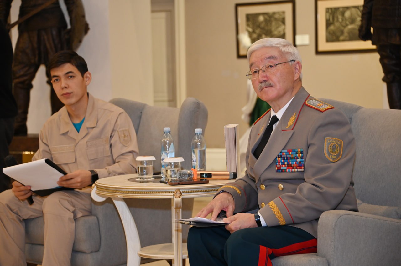 В Астане соратники провели мероприятие памяти генерала Рустема Кайдарова