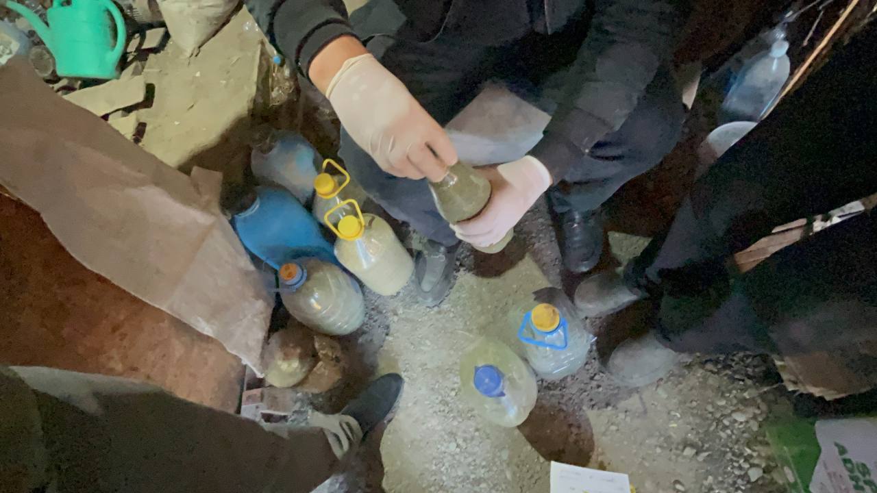 Житель Байзакского района задержан за хранение крупной партии марихуаны с целью сбыта
