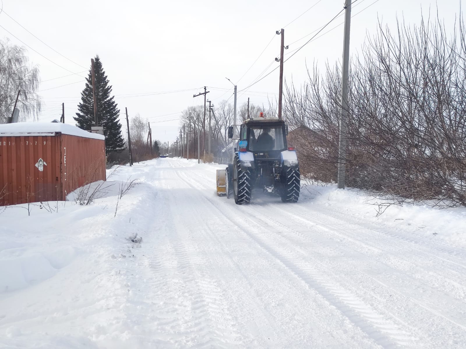 Тархан ауылдық округінің ауыл ішінің жолдарын қардан тазалау