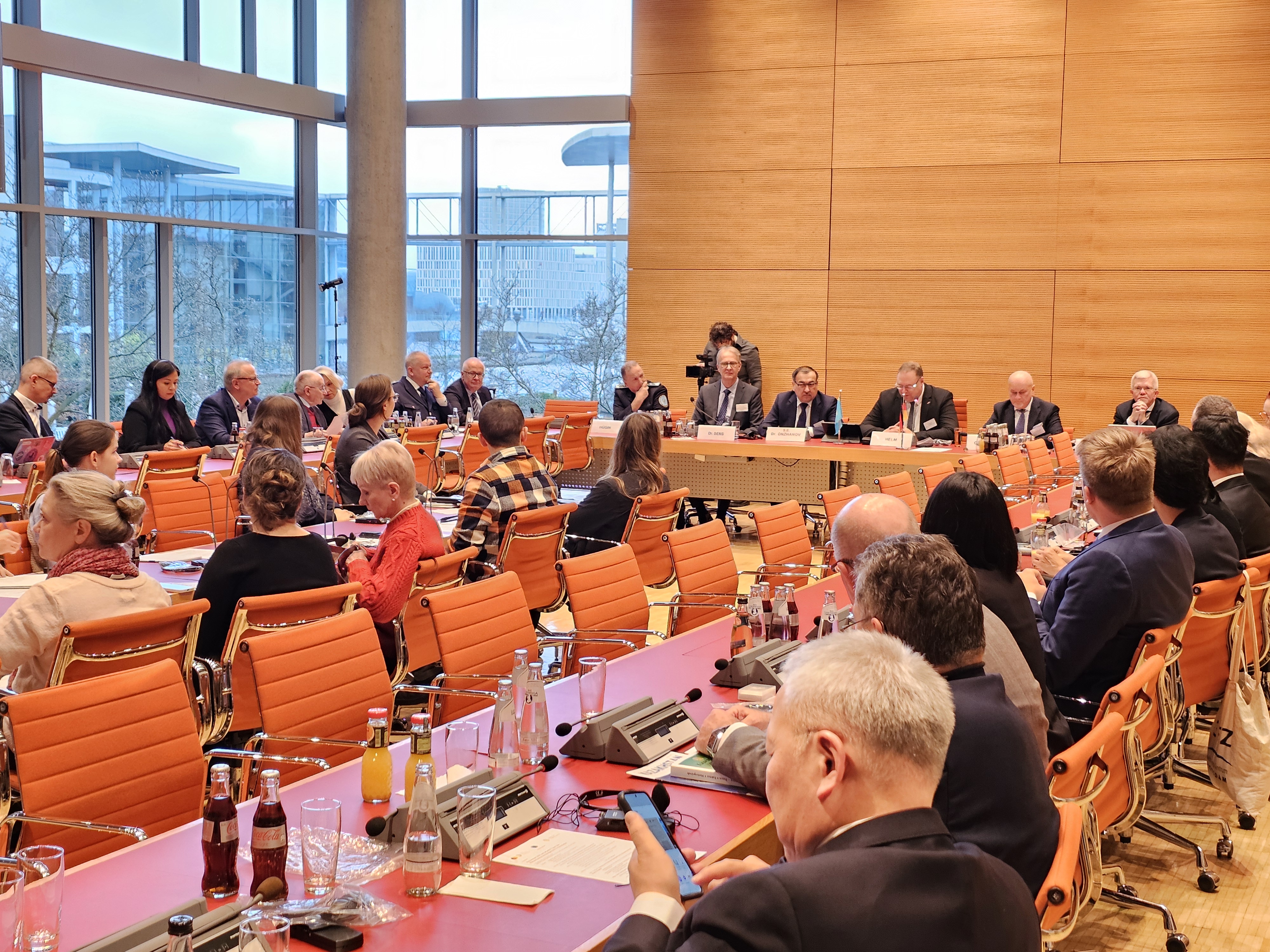 Neue Initiativen zwischen Kasachstan und Deutschland im Wassersektor wurden im Deutschen Bundestag diskutiert
