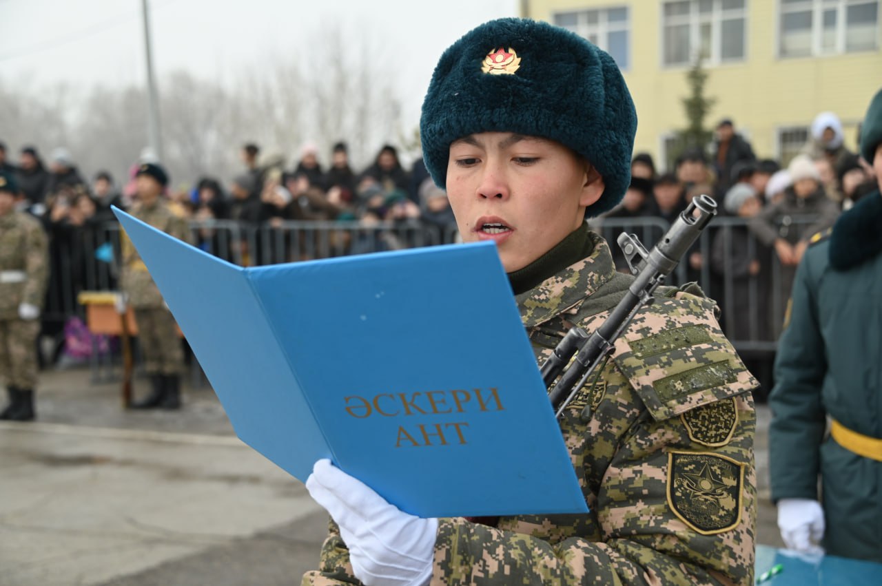 В Аягозском и Карагандинском гарнизонах состоялся ритуал принятия Военной присяги