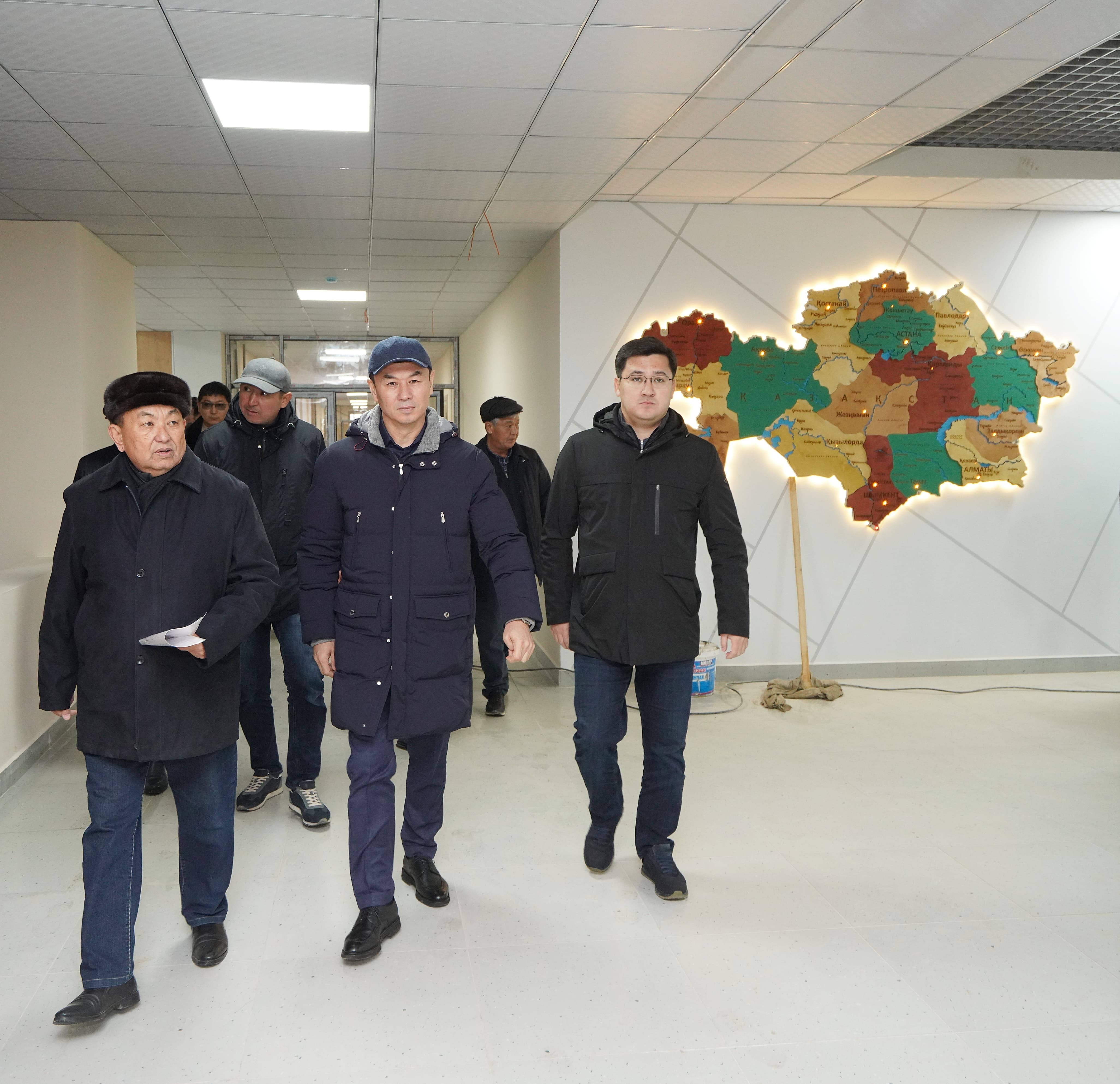 ДАРХАН САТЫБАЛДЫ ОЗНАКОМИЛСЯ СО СТРОИТЕЛЬСТВОМ ШКОЛЫ В РАМКАХ ПРОЕКТА «ЖАЙЛЫ МЕКТЕП» В ЖЕТЫСАЕ