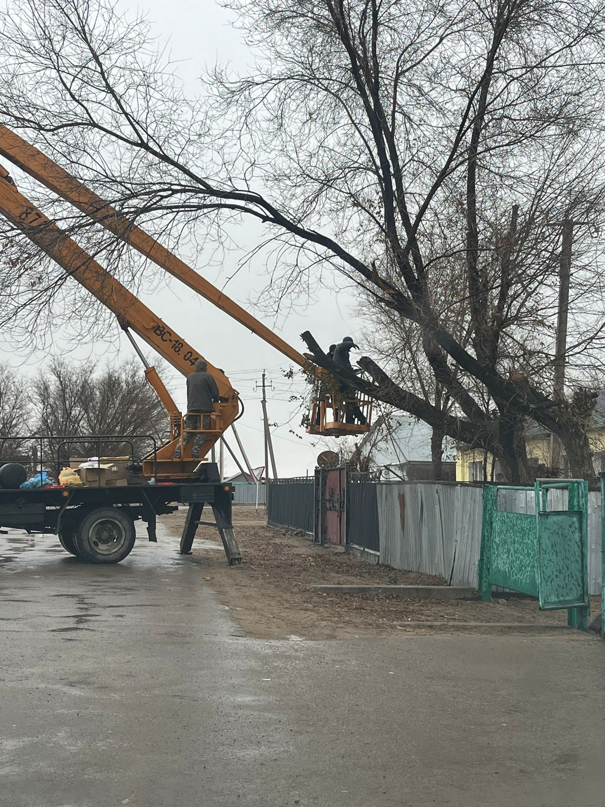 Бура ауылына Төле Би көшесіне  көше жарықтары орнатылды.
