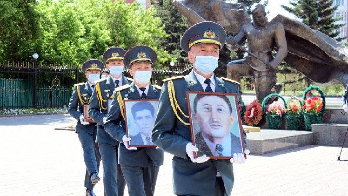 « Atamnyn Аmanaty » қоғамдық бірлестігі  Екінші Дүниежүзілік соғысында  хабар-ошарсыз кеткен Аталарымызды іздестіріп, жерленген жерлерін белгілеу үшін өтініш қабылдайды.