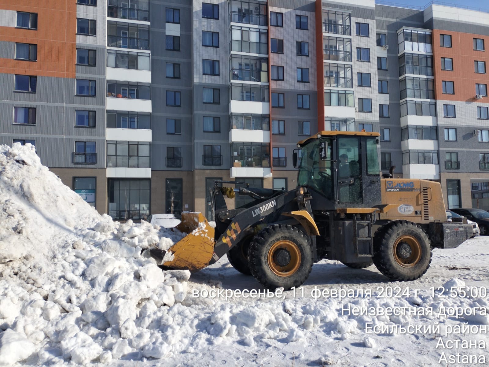 Более 41 тыс. кубометров снега вывезли из столицы за ночь