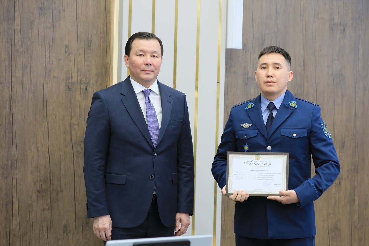 Қарлы боранда адам өмірі үшін күрескендер құрметке бөленді