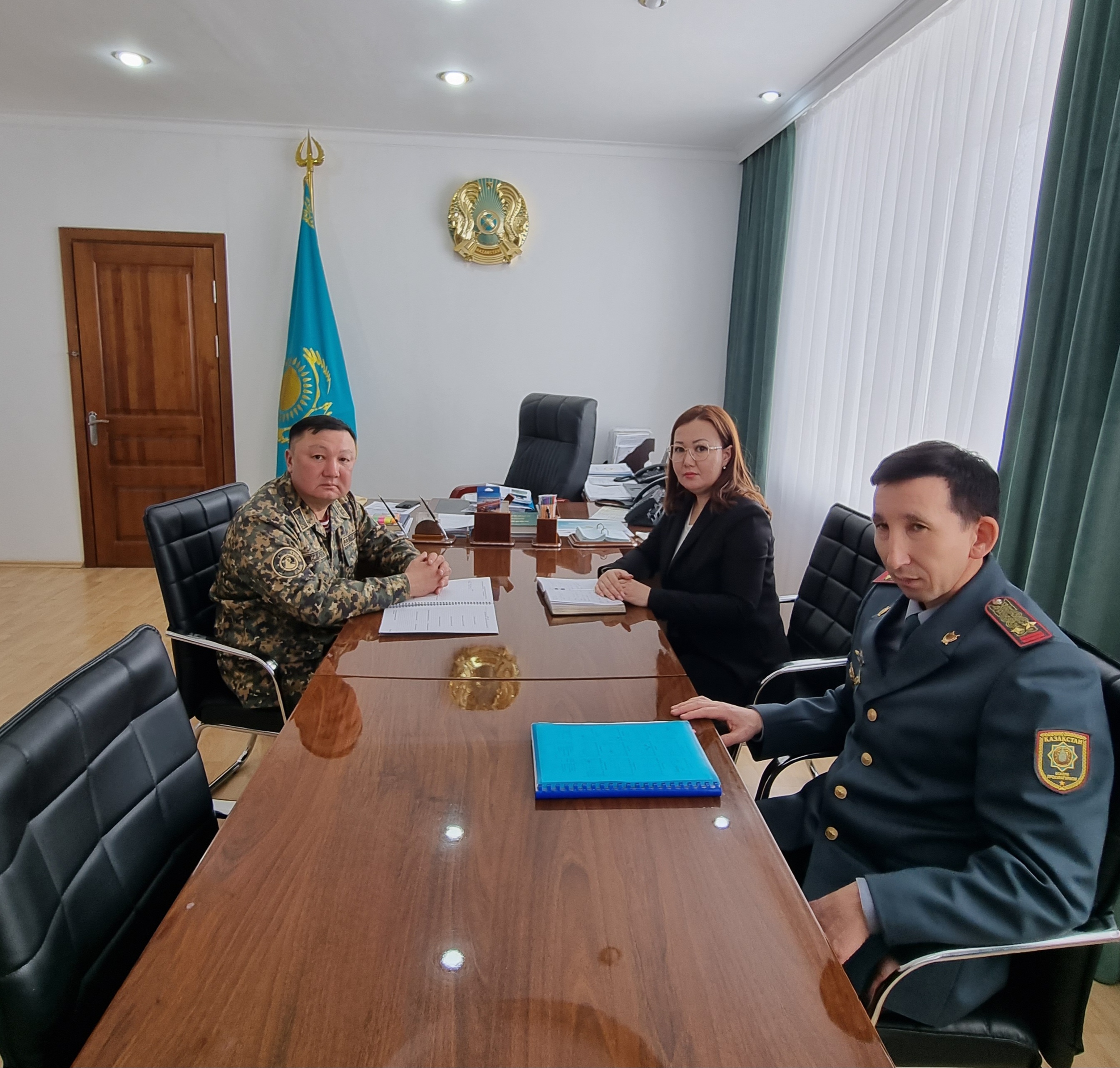 Өкіл Ұлттық Ұланның  6655 әскери бөлімінің  командирімен кездесті