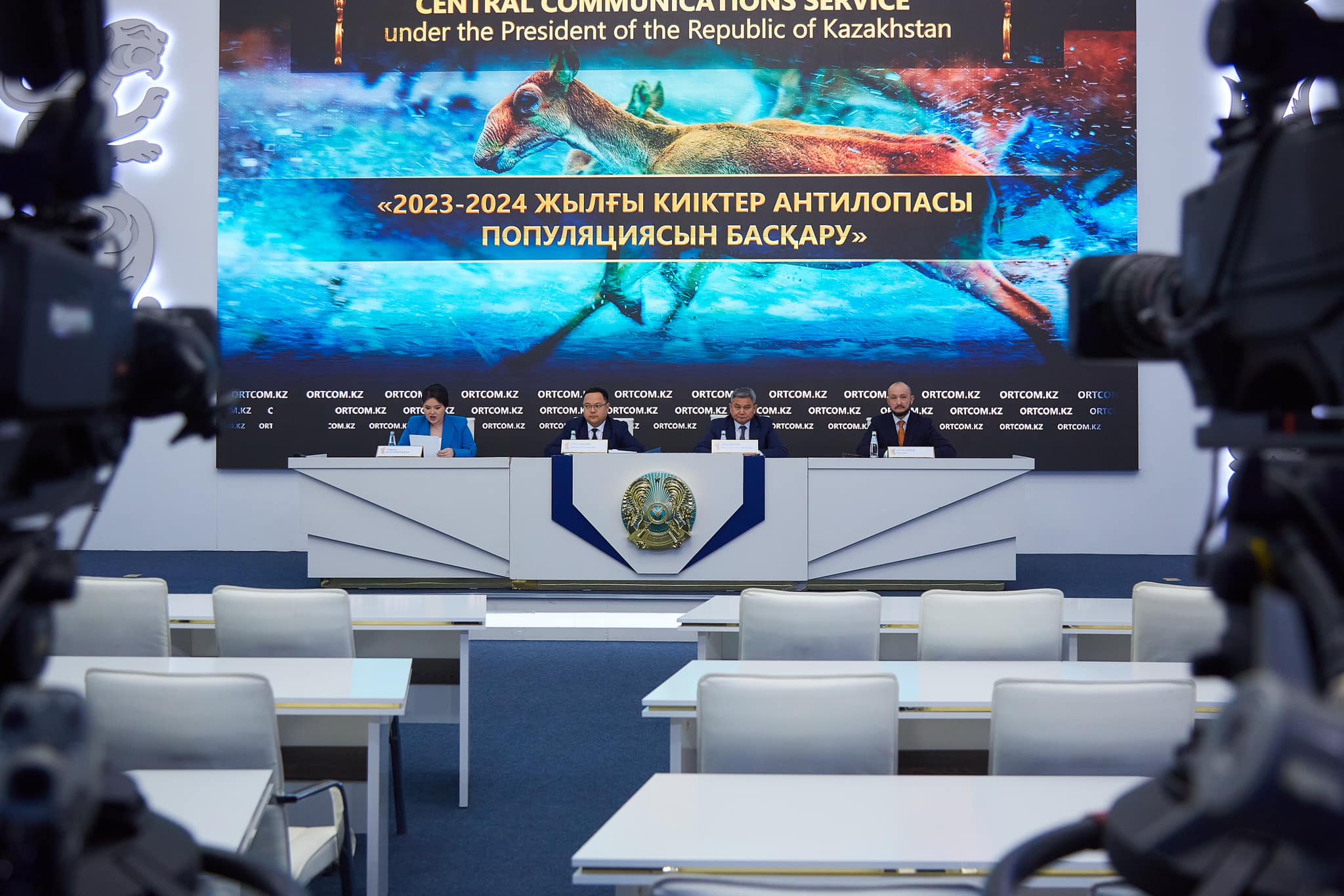 Оргазмды зорлық-зомбылықпен сезінетін орыс қыздарының порно видеолары