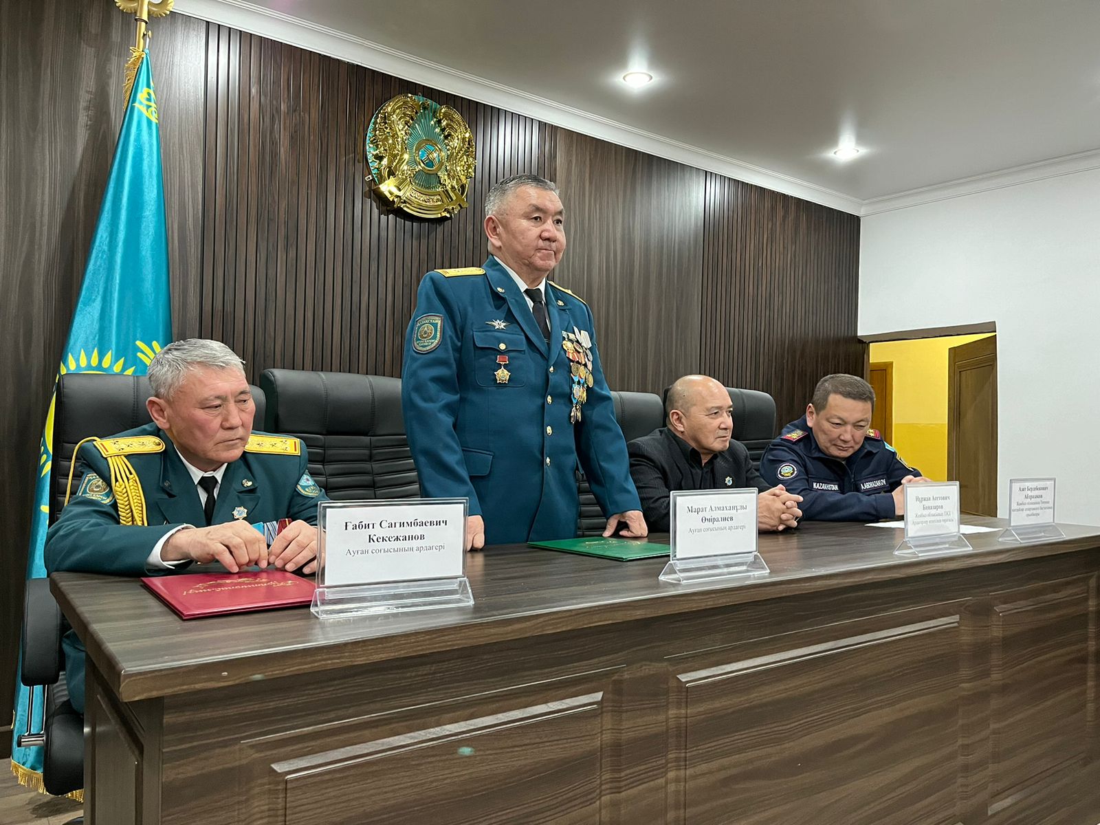 Каратэші киска бейнеленген порно мультфильм