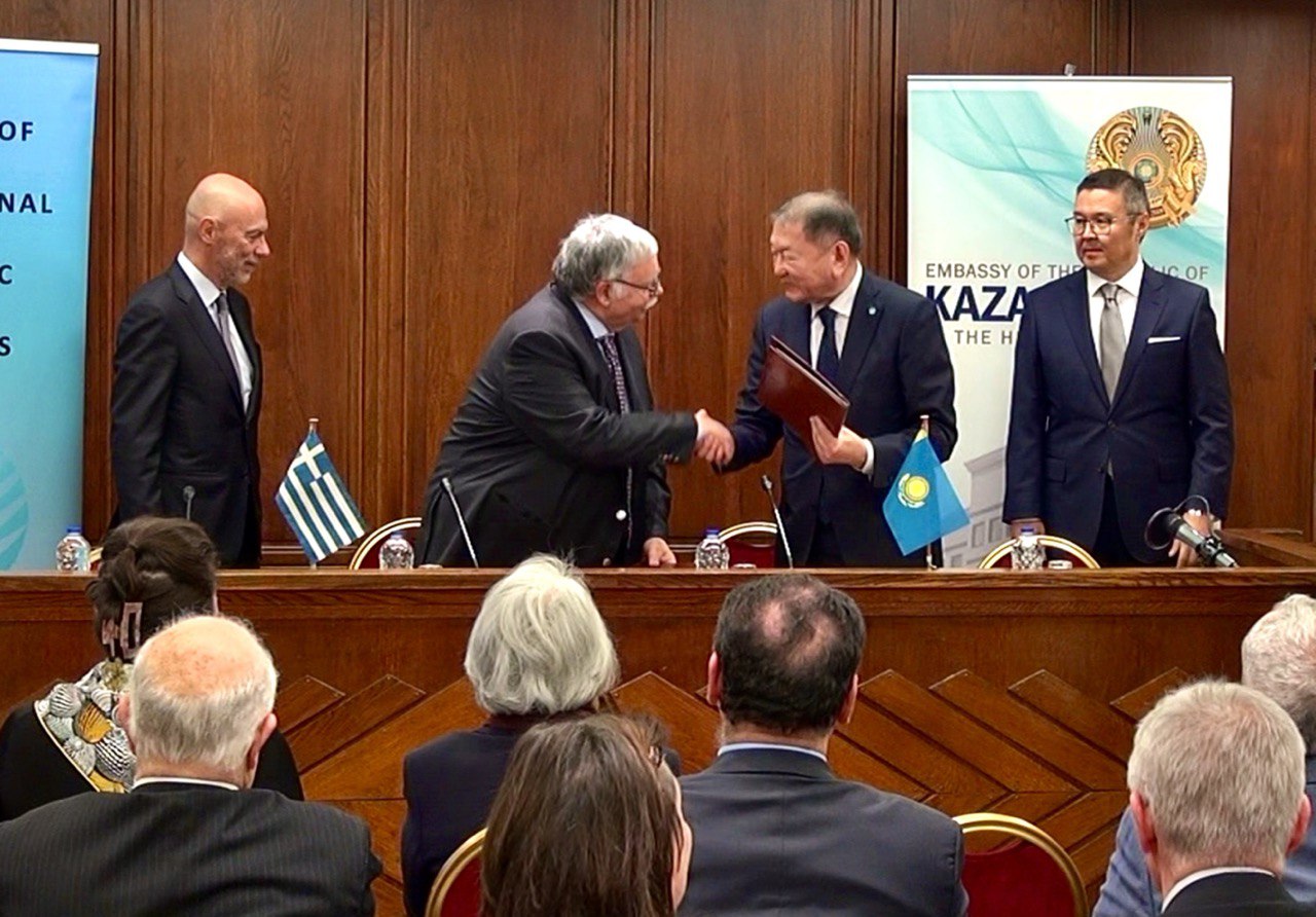 «Мозговые центры» Казахстана и Греции подписали  меморандум о сотрудничестве