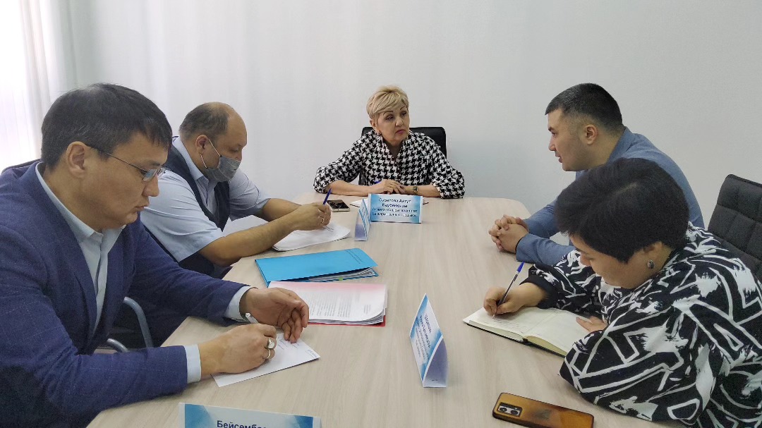 The head of the Department of Culture of the Akmola region, Aigul Sabitova, held a reception for citizens at the Reception Center of the Akimat of the Akmola region
