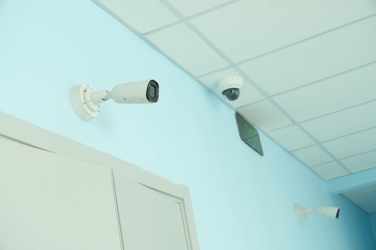 Алматы мектептерінде балаларды қорғау: барлық мектептер мен балабақшаларда кешенді қауіпсіздік жүйесі енгізілді