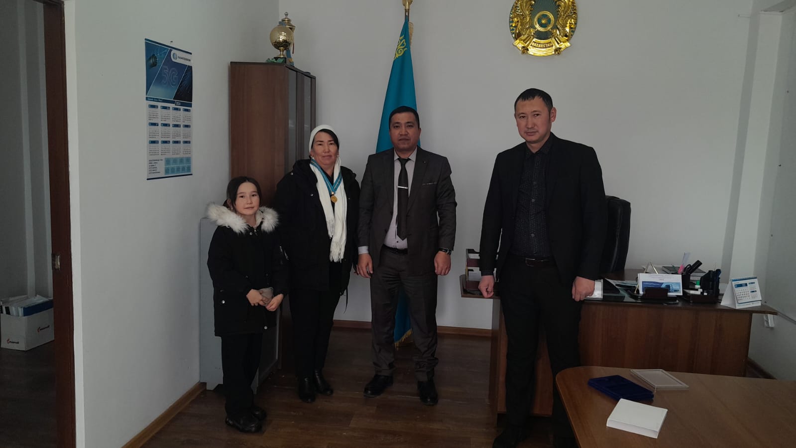 В Каратобинском сельском округе наградили многодетную мать