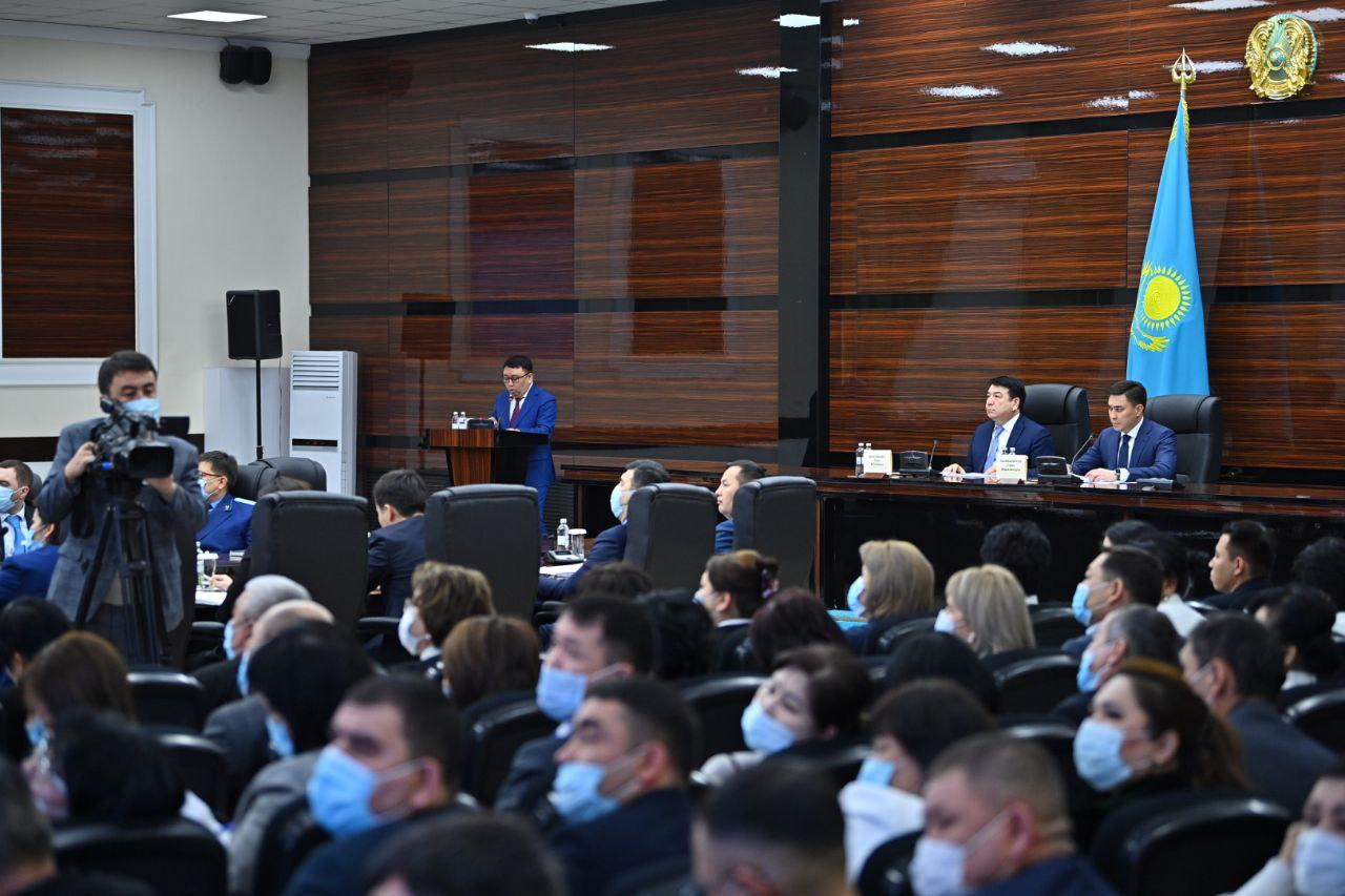 ШЫМКЕНТ ҚАЛАСЫНЫҢ БІЛІМ БЕРУ САЛАСЫНДАҒЫ ӨЗЕКТІ МӘСЕЛЕЛЕР ТАЛҚЫЛАНДЫ