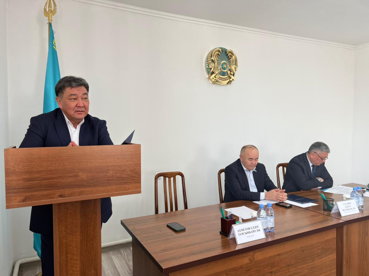 Ескелді ауданының әкімі Елдос Ахметов Алдабергенов ауылдық округінің тұрғындарымен есеп беру жиналысын өткізді