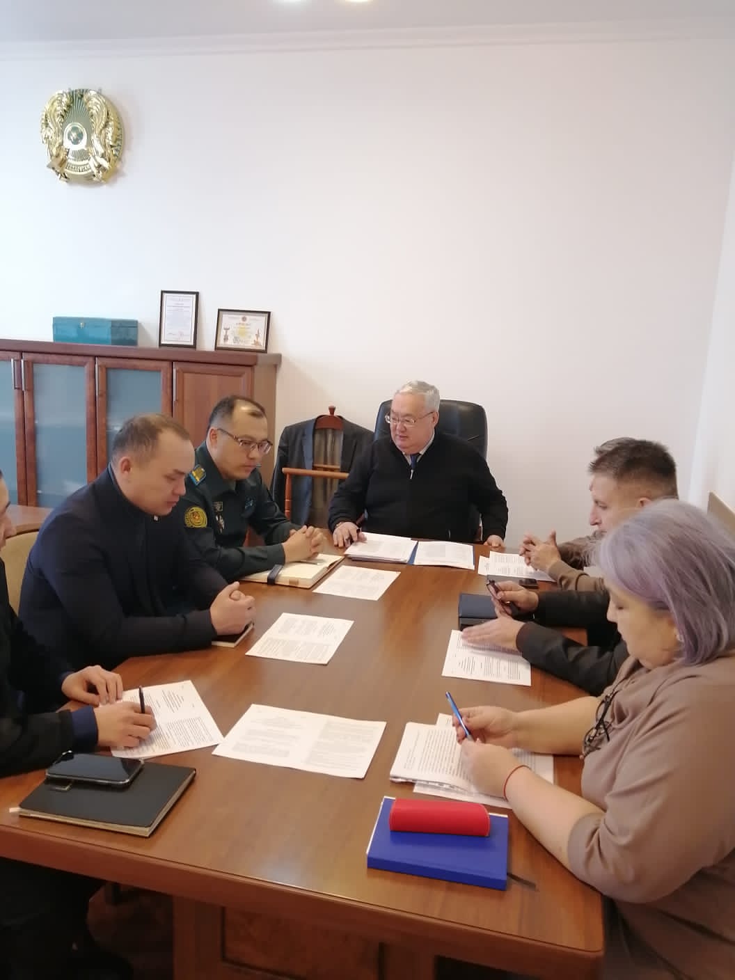 азаматтарды мерзімді әскери қызметке шақырудың өзекті мәселелері бойынша алдағы Форумға дайындалу және оның өткізілуі талқыланды.