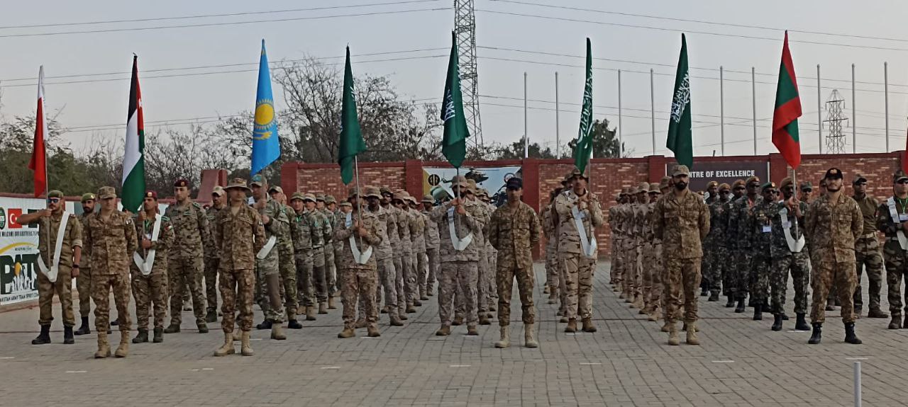 Казахстанские военнослужащие участвуют в состязаниях военных в Пакистане