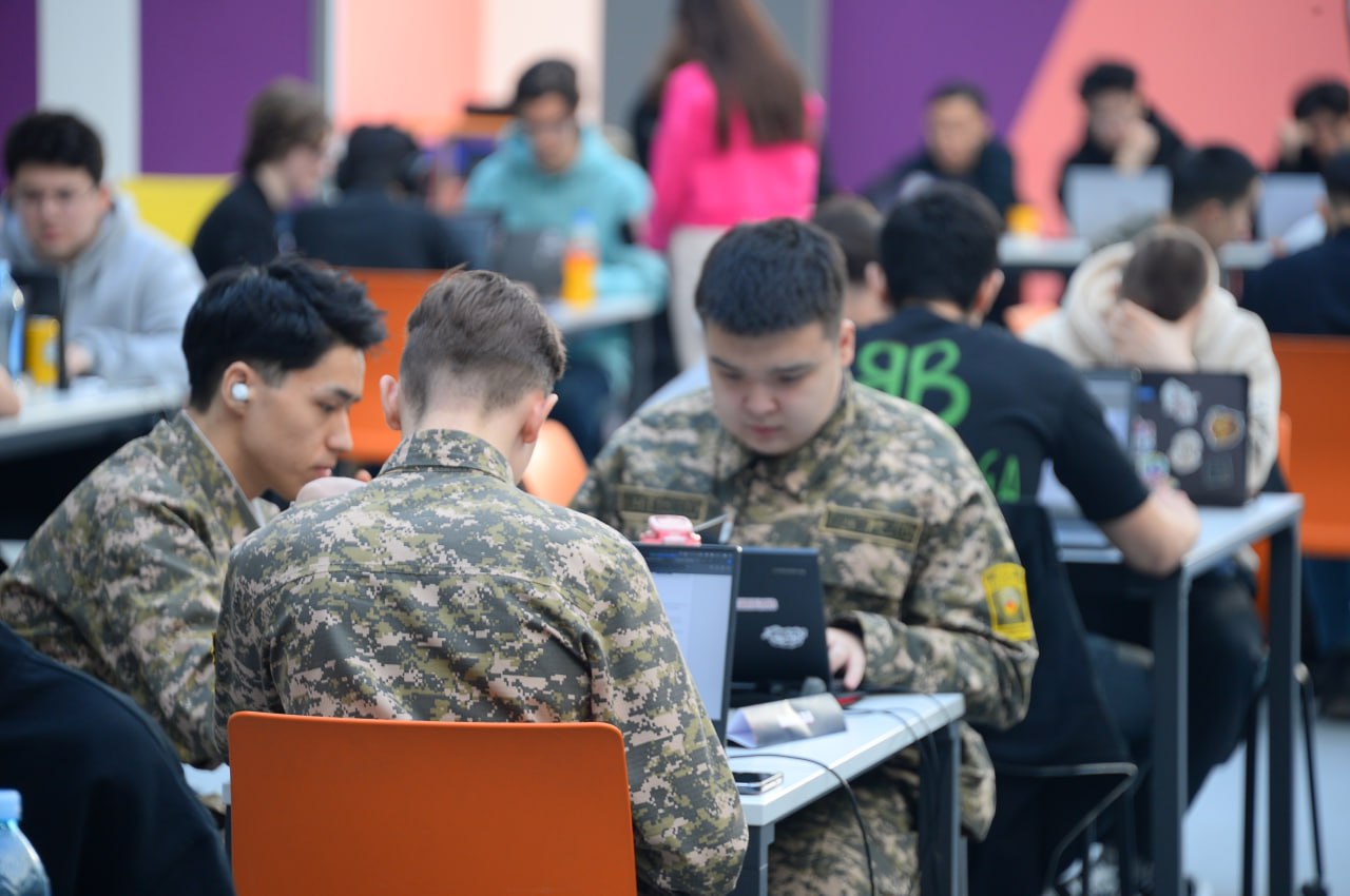 Astana IT University-де киберқауіпсіздік бойынша жарыс өтті