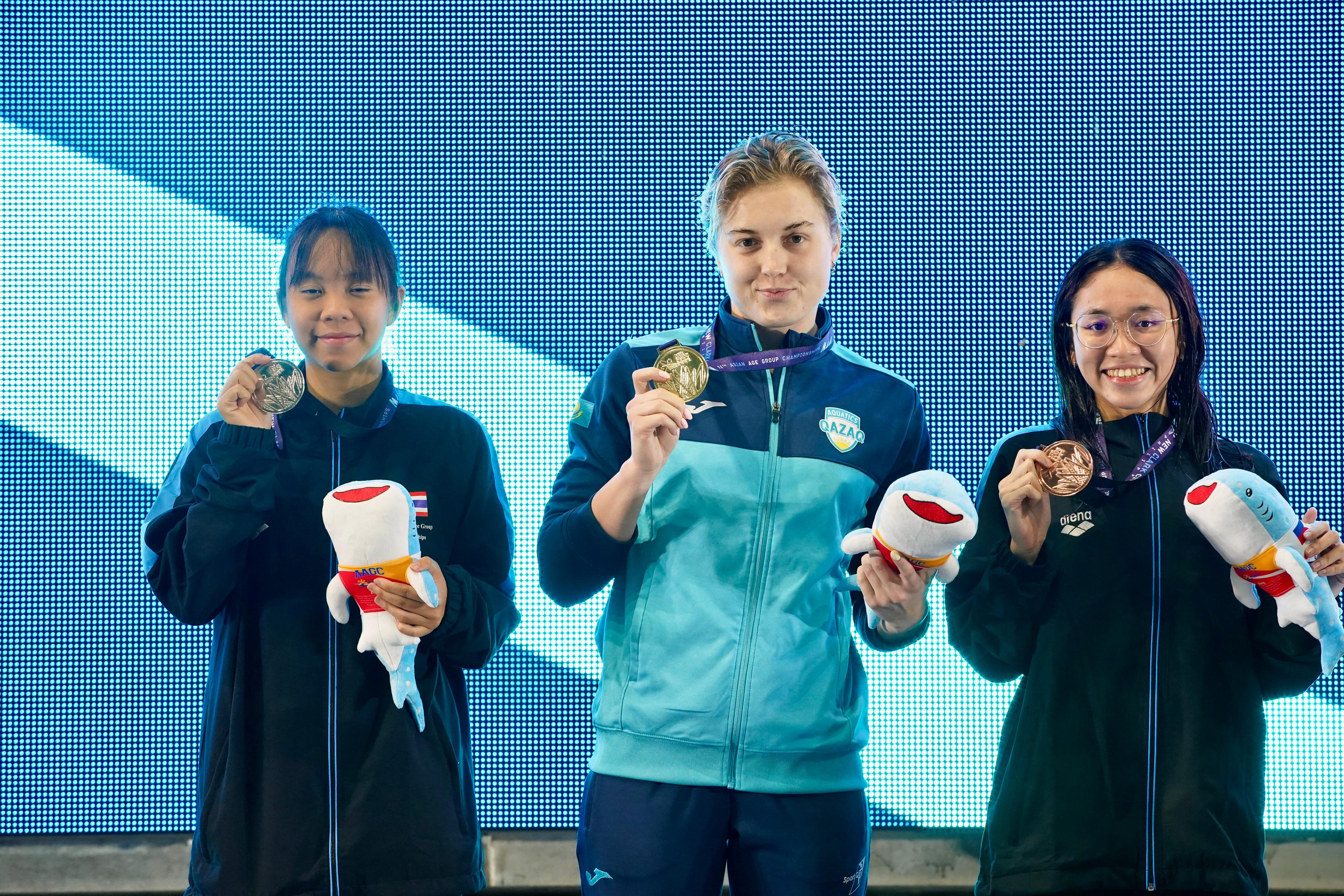 Во второй день чемпионата Азии по водным видам спорта сборная Казахстана завоевала 10 медалей