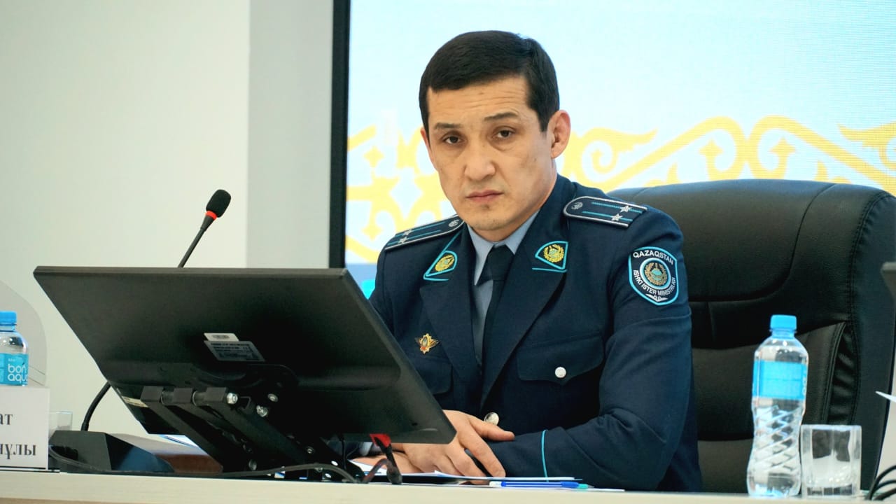 Үлкен гей мүшесімен жыныстық қатынас