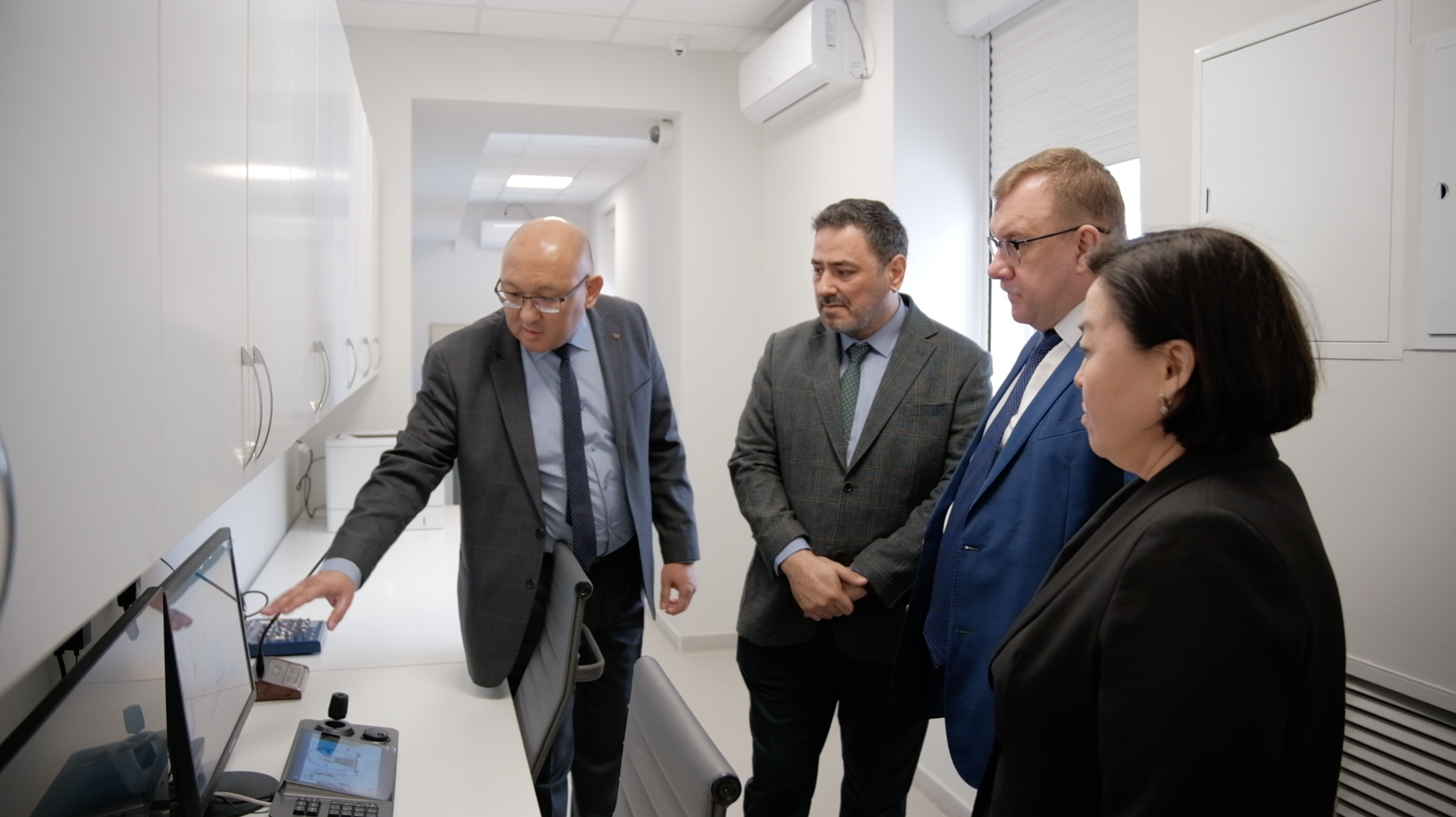 В КАРАГАНДЕ ОТКРЫЛИСЬ ДВА СОВРЕМЕННЫХ  ОСНАЩЕННЫХ ОТДЕЛЕНИЯ ПО ЛЕЧЕНИЮ ОНКОЛОГИЧЕСКИХ БОЛЬНЫХ