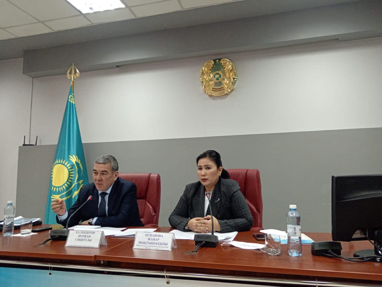 Под председательством заместителя акима Жамбылской области Нуржана Календерова заслушан отчет руководителя управления здравоохранения