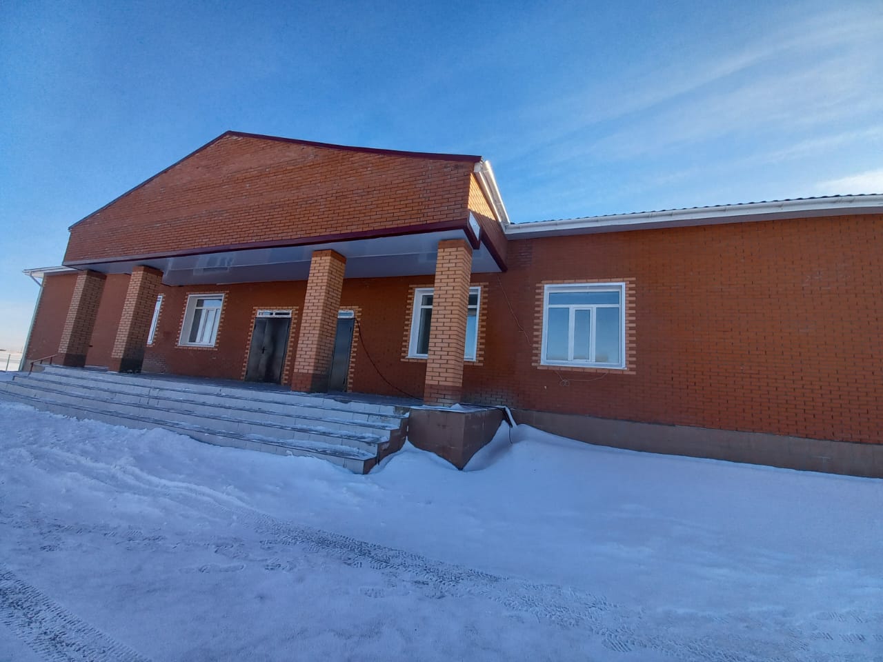 БӘЙЕТ АУЫЛЫНДА ЖАҢА КЛУБТЫҢ ҚҰРЫЛЫСЫ