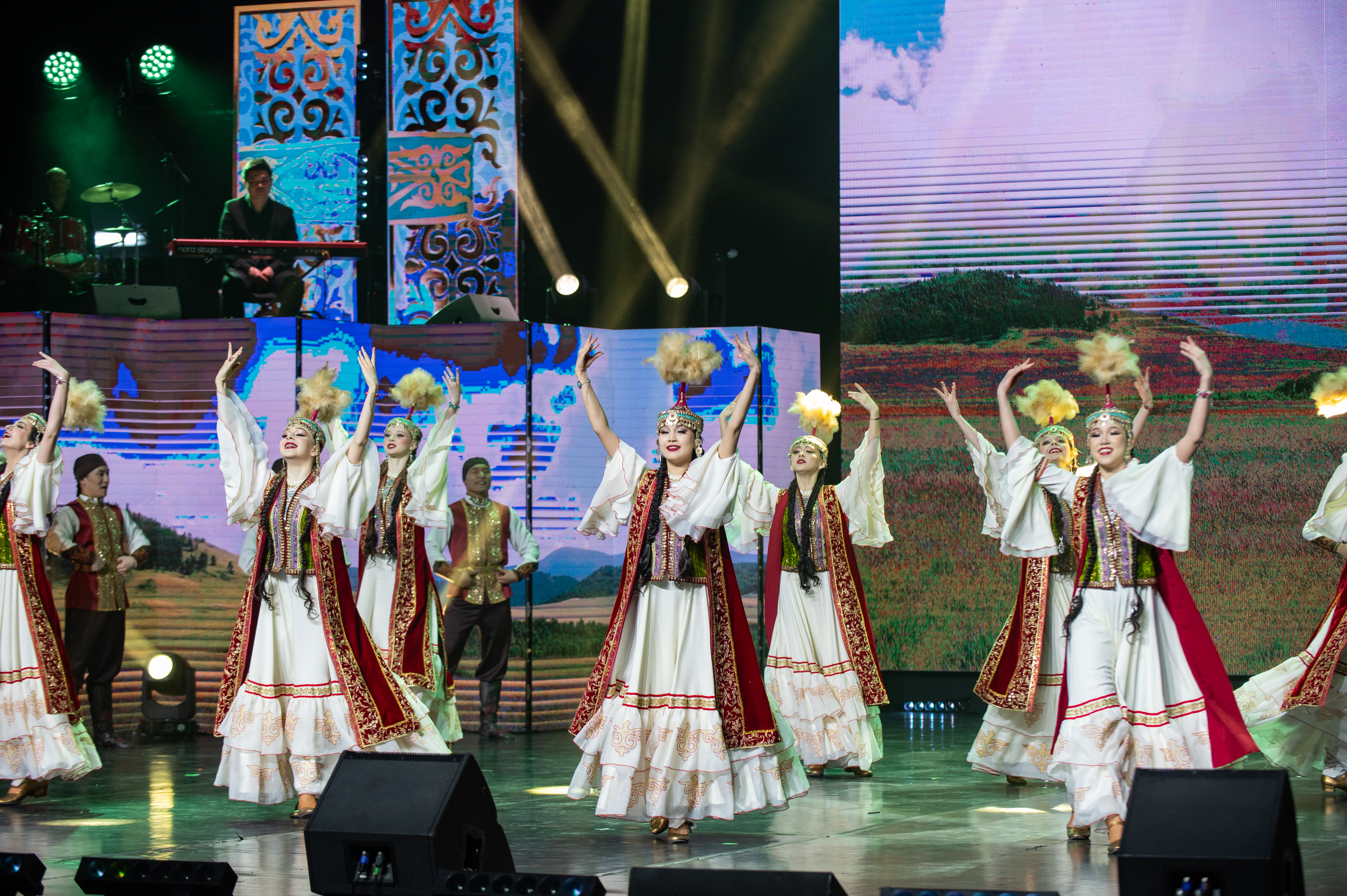 Первый в Казахстане мультинациональный ансамбль песни и танца «BIRLIK» презентован в Астане