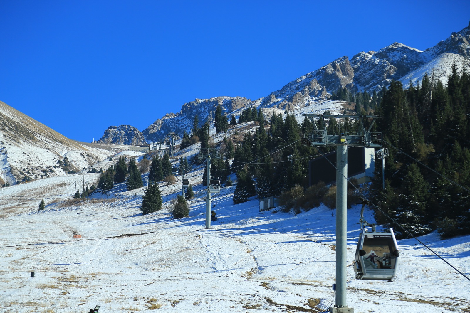 3 кемпинг-зоны и 12 горных маршрутов обустроили в Алматы в 2023 году