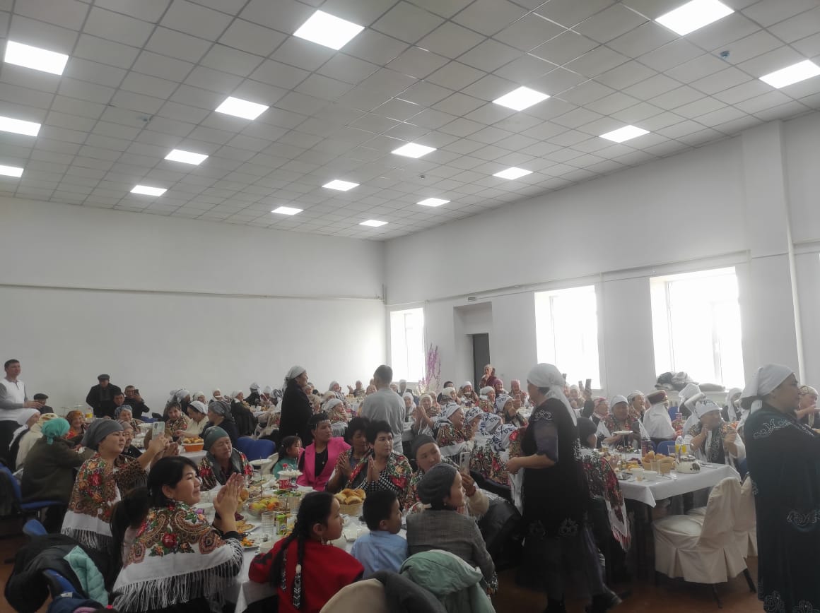 8-наурыз халықаралық әйелдер күні мерекесіне орай Ақермен ауылдық округінде «Анашым - асыл бағым»  атты концерттік бағдарлама және мерекелік дастархан ұйымдастырылды.
