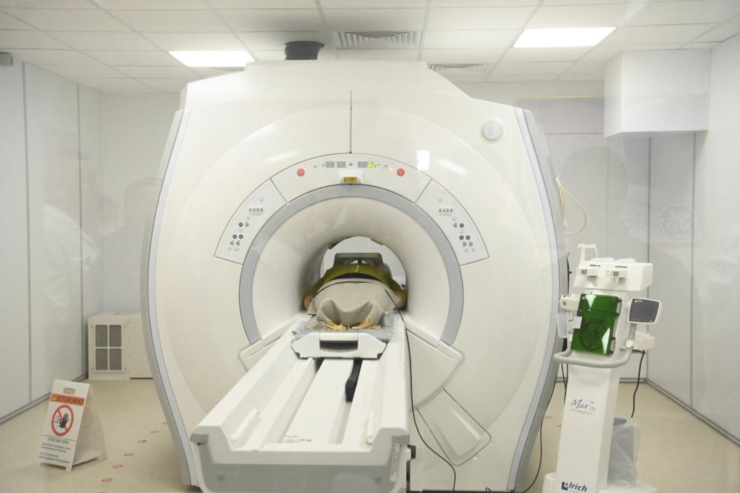Областной больнице передали новый аппарат МРТ